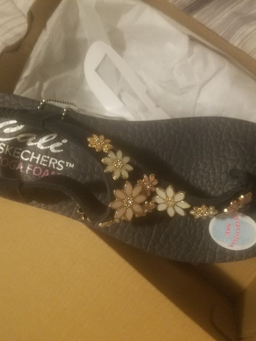 Ladies Sketchers sandles